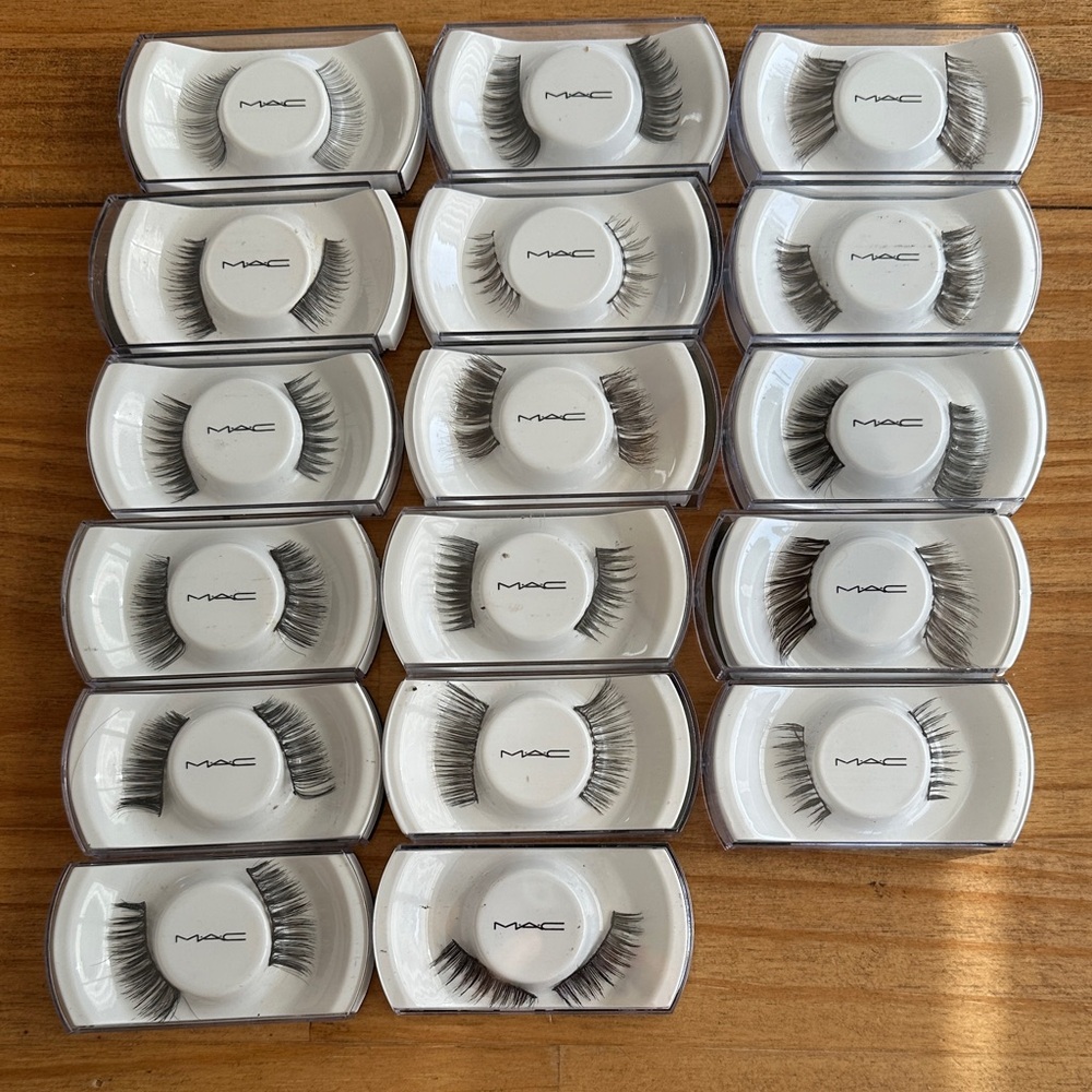 17 MAC False Eyelashes (used) Sets